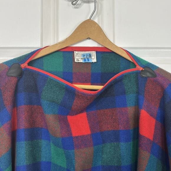 Vtg PENDLETON Womens Tartan Plaid Wool Zip Up Poncho Blanket Cape USA Knockabout - Picture 3 of 13